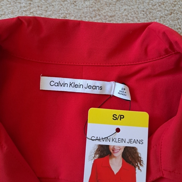 Calvin Klein Jeans Red Blouse Women's Small Travel Shirt Lightweight Collared - Picture 6 of 10